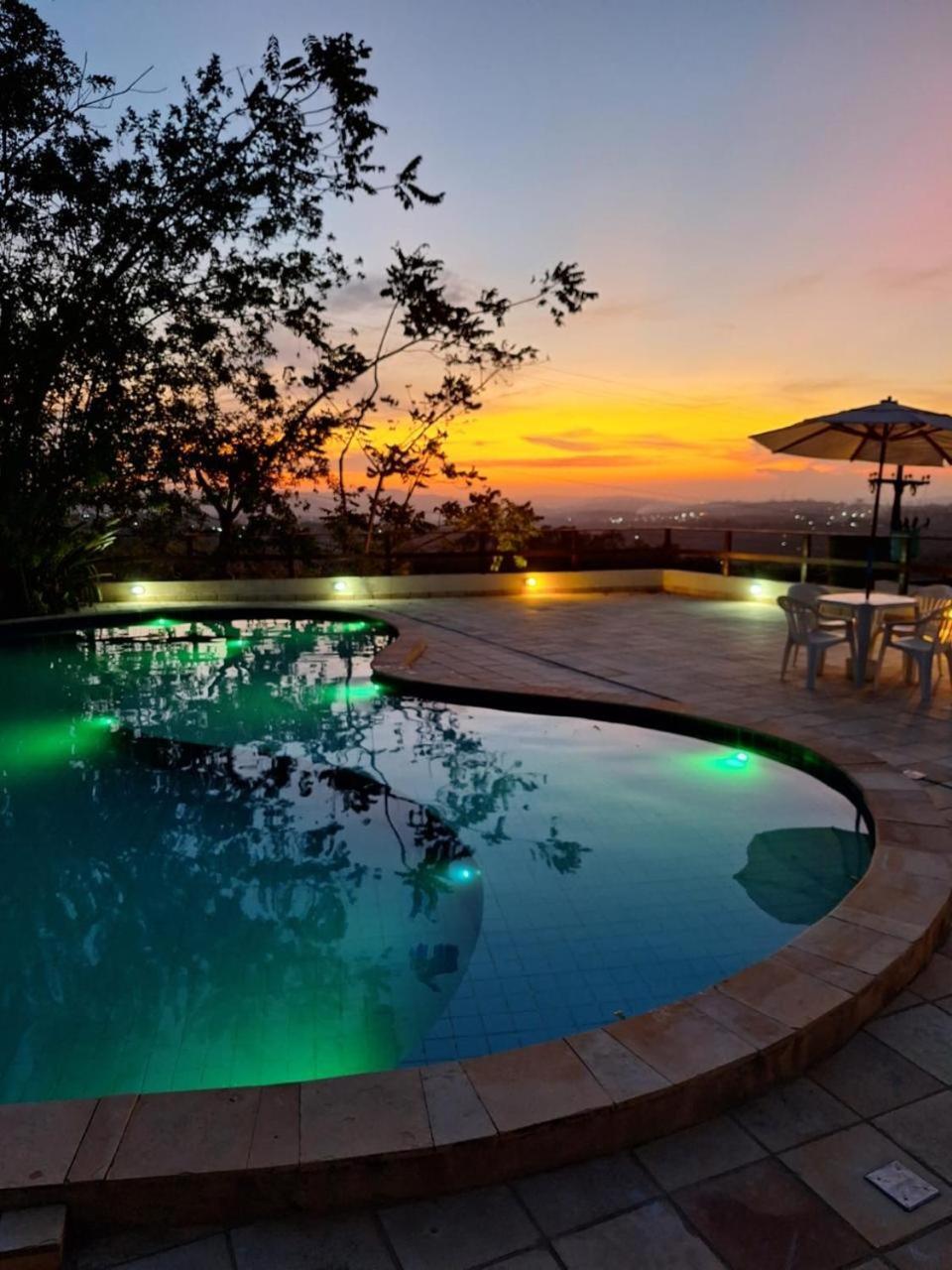Flat Condominio Topo Da Montanha 508 Cha Grande Экстерьер фото